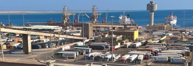 تداول 9 ألاف طن و534 شاحنة بضائع عامة ومتنوعة بموانئ البحر الأحمر