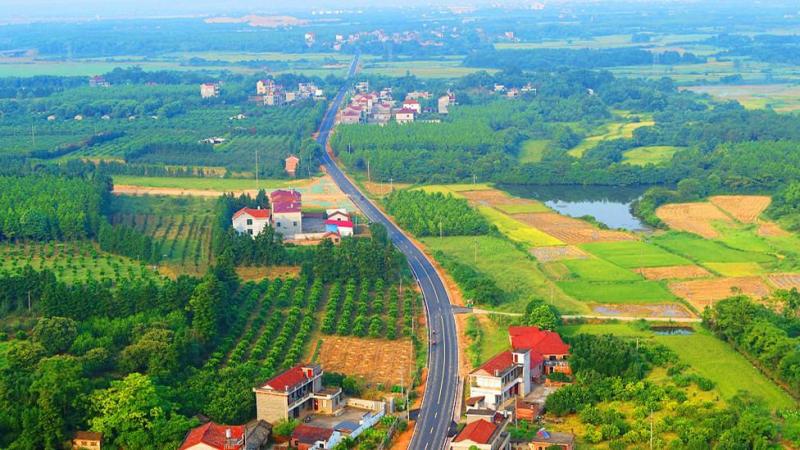 الصين تنفذ 118 ألف كيلو متر من الطرق الريفية خلال 9 شهور