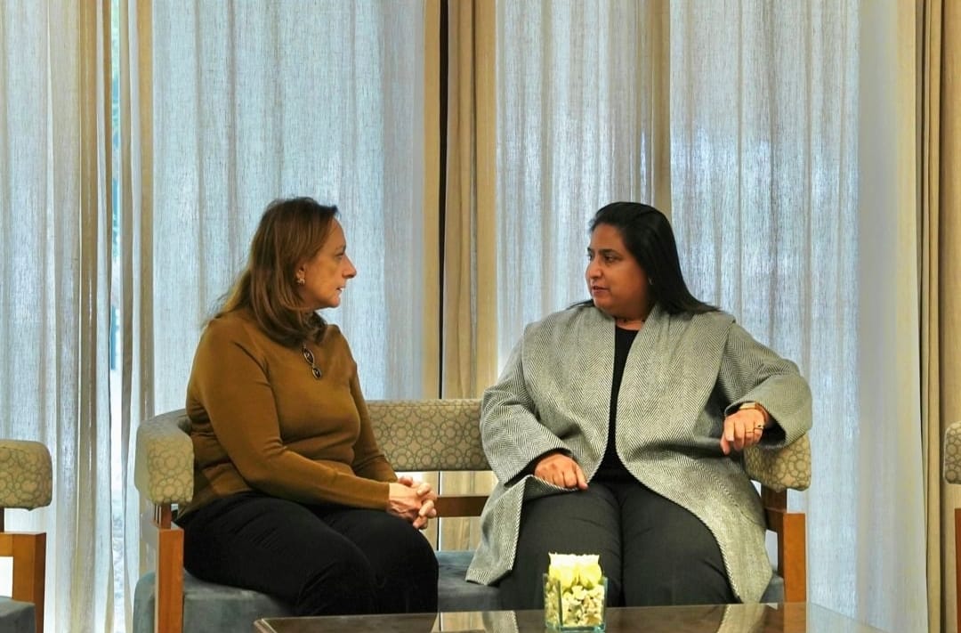 التخطيط تبحث مع معهد الإدارة العامة في البحرين سبل تعزيز التعاون