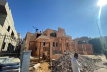 رئيس مدينة 6 أكتوبر يشدد على رؤساء الأحياء التعامل بحسم مع حالات البناء المخالف 
