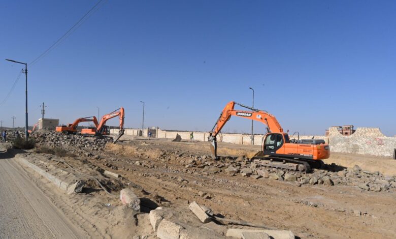 وزير الإسكان يستعرض الموقف التفصيلي لتنفيذ أعمال المرافق بمنطقة الحزام الأخضر بمدينة 6 أكتوبر