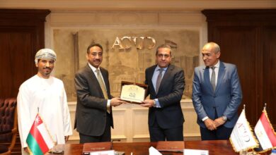 شركة العاصمة الإدارية وسفارة عمان بالقاهرة توقعان عقد بيع قطعة أرض لبناء المقر الجديد للسفارة