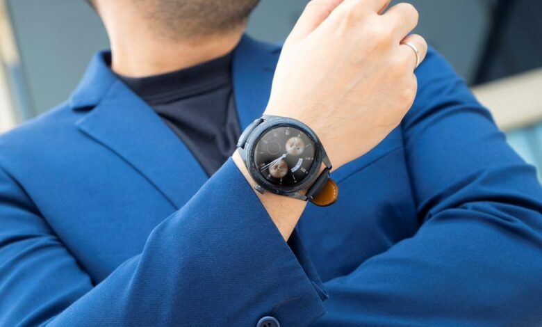 ساعة HUAWEI WATCH Buds الذكية 2 فى 1 تحقق نجاحًا كبيرًا في سوق الأجهزة القابلة للارتداء