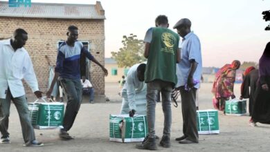 مركز الملك سلمان للإغاثة يوزع مساعدات إنسانية متنوعة في ولايات السودان