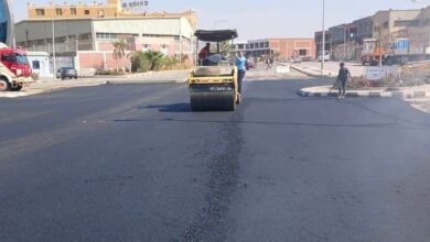  استكمال مشروعات تطوير الطرق بالمناطق الصناعية والسكنية بمدينة العبور