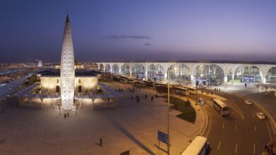 مطار الأمير محمد بن عبدالعزيز يحصد جائزة أفضل مطار إقليمي في الشرق الأوسط من سكاي تراكس العالمية