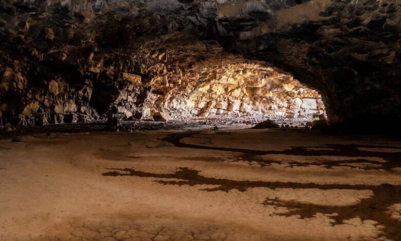 هيئة التراث السعودي تعلن اكتشاف دلائل على استيطان بشري منذ العصر الحجري الحديث في أحد كهوف المدينة المنورة