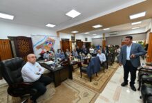 وزير الإسكان يعقد اجتماعاً بمقر جهاز مدينة “بنى سويف الجديدة” لمتابعة سير العمل بالمشروعات المختلفة