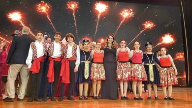 90 راقصًا وراقصة مصريين من أصل أرمني يبهرون الجمهور بعروض من بلدان مختلفة