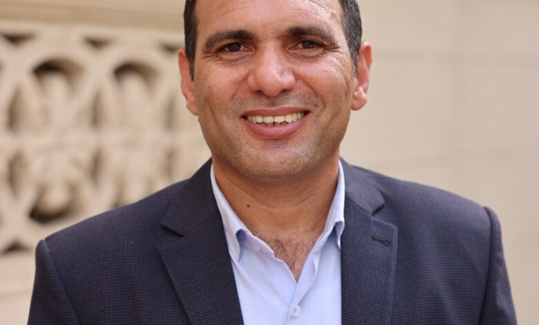 الكاتب الصحفي أحمد زغلول يكتسح بانتخابات مؤسسة روزاليوسف