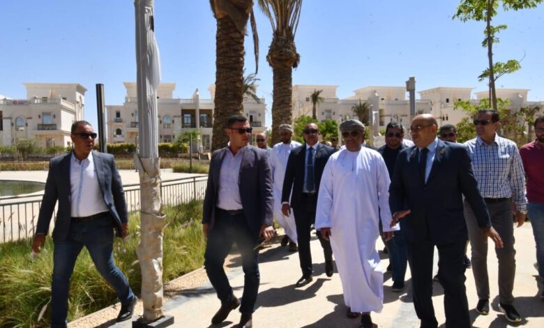 وزير الإسكان العماني والوفد المرافق له يزورون مشروعات العاصمة الإدارية