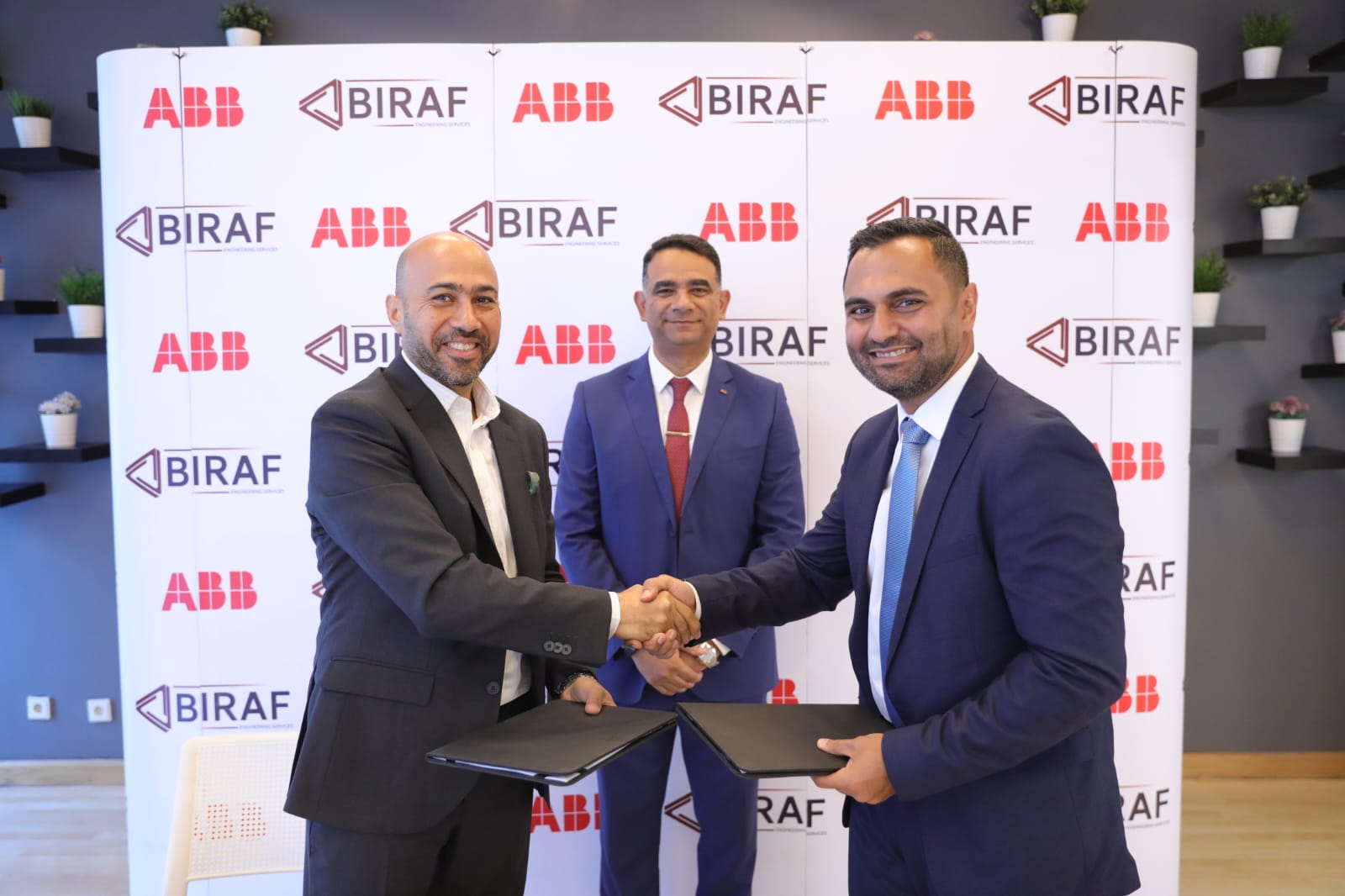 «إيه بي بي» و«بيراف» تعقدان شراكة استراتيجية لإصلاح وصيانة المحركات والمولدات الكهربائية