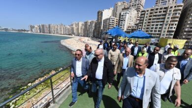 وزير الإسكان ومحافظ الإسكندرية يختتمان جولتهما بتفقد مشروع توسعة الكورنيش من المنتزه إلى فندق المحروسة