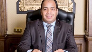 رئيس القاهرة للدراسات الاقتصادية يطالب بالبحث عن بدائل للبنزين والسولار