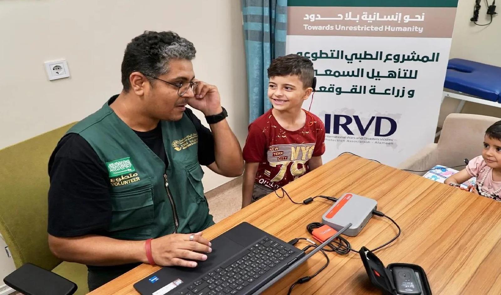 مركز الملك سلمان للإغاثة يدشّن مشروعات طبية وتعليمية في اليمن