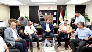 وزير الإسكان يوجه بوضع خطة لإنهاء ملفات تقنين الأراضى بمدينة الشروق