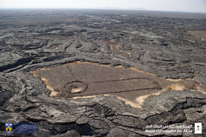 الكشف عن أسرار “المستطيلات الحجرية” ضمن دراسة علمية حول أسباب هجرة الإنسان من شمال غرب الجزيرة العربية لمنطقة حائل خلال العصر الحجري