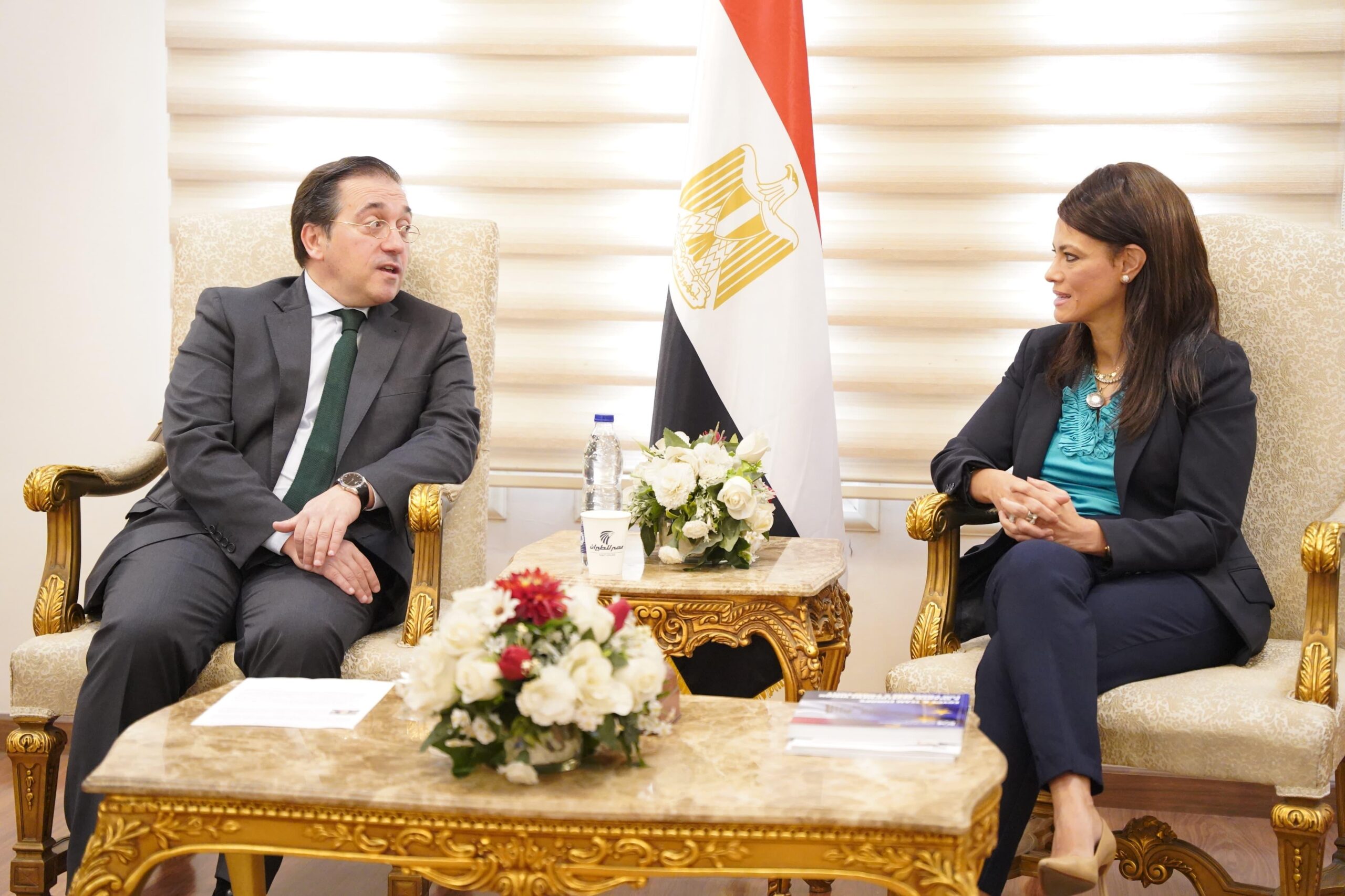 المشاط تلتقي وزير الخارجية الإسباني لبحث تطوير العلاقات الاقتصادية المُشتركة