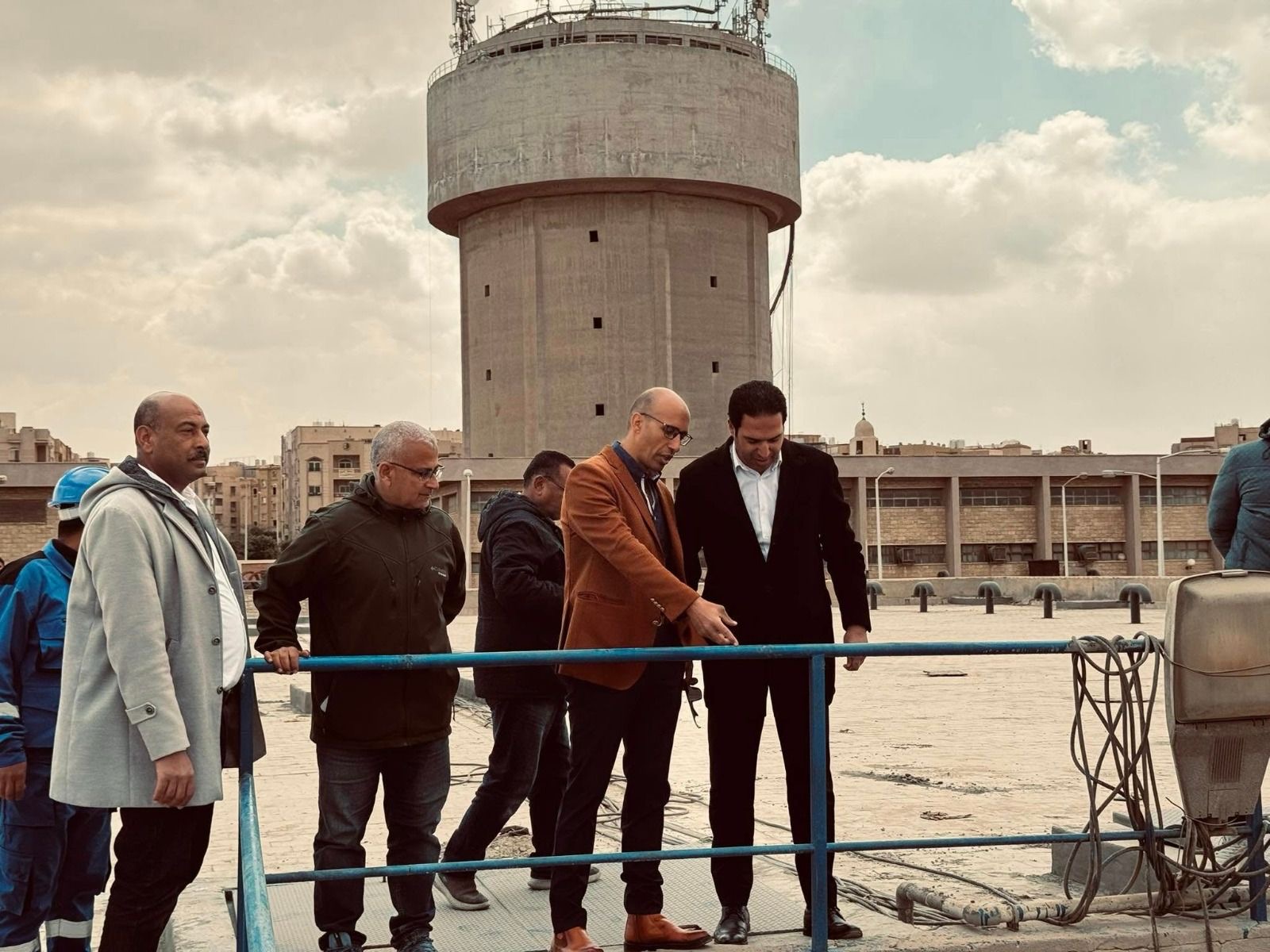 وزير الإسكان يُتابع منظومة الصيانة والتشغيل لمحطات وروافع مياه الشرب 