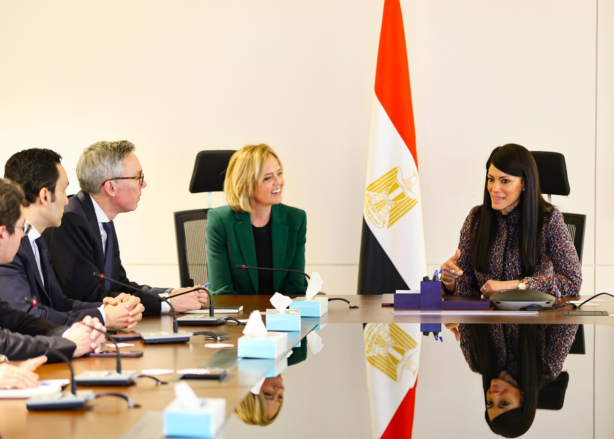 وزيرة التخطيط تناقش مع السفيرة النرويجية ورئيس شركة “سكاتك” تعزيز استثمارات الطاقة المتجددة