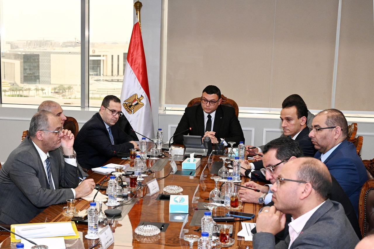 وزير الإسكان يستقبل مسئولي “فاوندرز” لاستعراض عددا من الفرص الاستثمارية والخطط الترويجية 