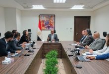 نائب وزير الإسكان يستقبل بعثة الوكالة الفرنسية للتنمية لبحث مجالات التعاون