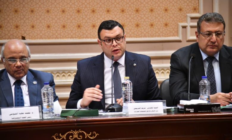 وزير الإسكان معلقا علي قانون الإيجار القديم: لن يتم إخلاء أي مواطن إلا بعد توفير سكن ملائم له وزير الإسكان معلقا علي قانون الإيجار القديم: لن يتم إخلاء أي مواطن إلا بعد توفير سكن ملائم له