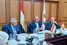نائب وزير الإسكان يعقد اجتماعاً لتحديث منظومة أكواد مياه الشرب والصرف