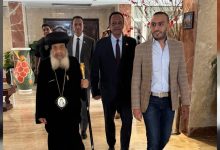 الأنبا دانيال مطران المعادي يزور النائب محمد تيسير مطر لتهنئته بعيد الأضحى 