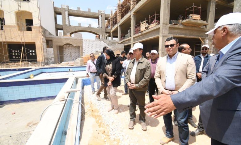 وزير الإسكان يتحول داخل مشروع حدائق تلال الفسطاط ويكشف آخر تطوراته