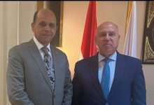 نائب رئيس الوزراء يبحث مع نشأت فؤاد عباس ومحمود الضبع تنمية المنطقة الصناعية بغرب طهطا