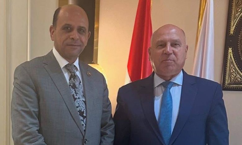 نائب رئيس الوزراء يبحث مع نشأت فؤاد عباس ومحمود الضبع تنمية المنطقة الصناعية بغرب طهطا نائب رئيس الوزراء يبحث مع نشأت فؤاد عباس ومحمود الضبع تنمية المنطقة الصناعية بغرب طهطا