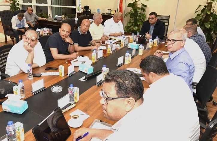 الشربيني يتابع سير العمل بمنظومة مياه الشرب والصرف بمطروح الشربيني يتابع سير العمل بمنظومة مياه الشرب والصرف بمطروح