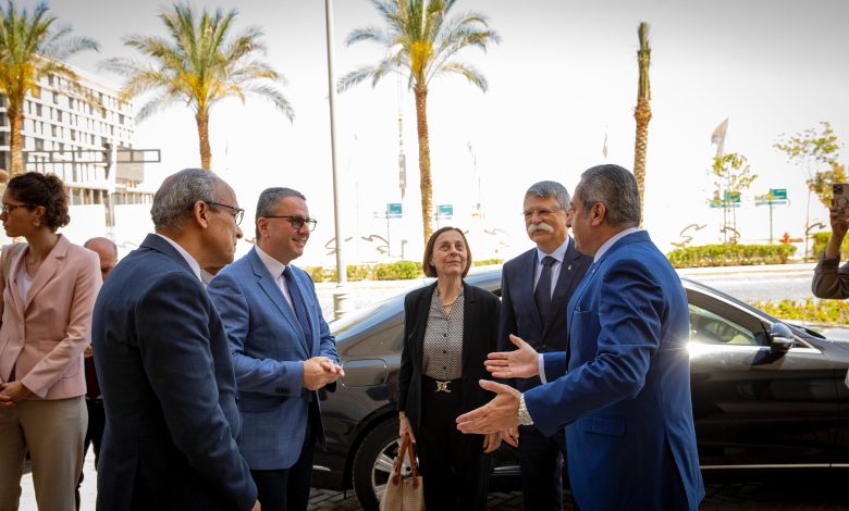 بالصور.. رئيس البرلمان المجري والوفد المرافق له يزورون العاصمة الإدارية بالصور.. رئيس البرلمان المجري والوفد المرافق له يزورون العاصمة الإدارية