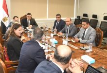 وزير الإسكان يبحث مع ممثل شركة The Bench العالمية جذب المستثمرين في مجال الفندقة