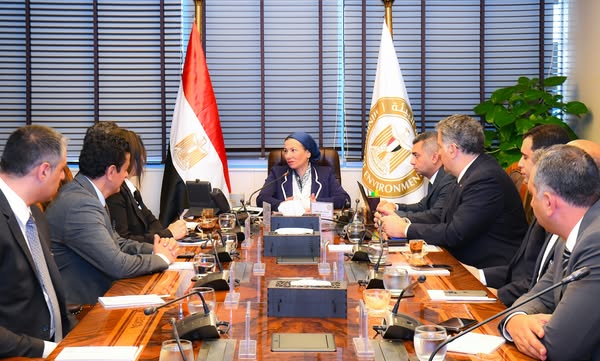 وزيرة البيئة تلتقي مجلس إدارة الجمعية المصرية لشباب الأعمال لتعزيز الشراكة مع القطاع الخاص وزيرة البيئة تلتقي مجلس إدارة الجمعية المصرية لشباب الأعمال لتعزيز الشراكة مع القطاع الخاص