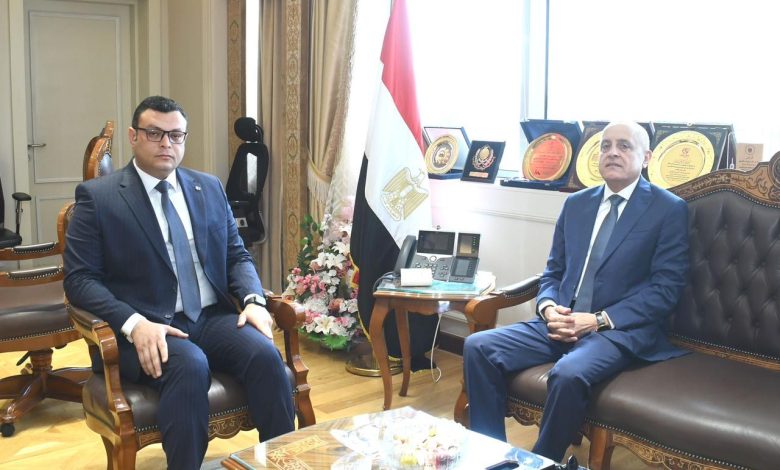 وزير الإسكان يستقبل محافظ الأقصر لمتابعة مشروعات “حياة كريمة” وزير الإسكان يستقبل محافظ الأقصر لمتابعة مشروعات “حياة كريمة”