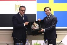 وزير الصحة يبحث مع وزير التجارة السويدي فرص الاستثمار الصحي والتعاون في دعم الجرحى الفلسطينيين