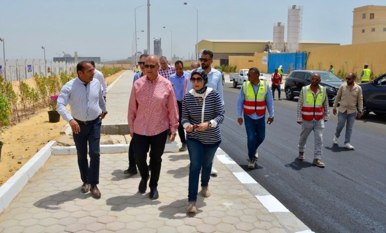 المهندس أحمد عمران يتفقد مشروعات السويس الجديدة المهندس أحمد عمران يتفقد مشروعات السويس الجديدة