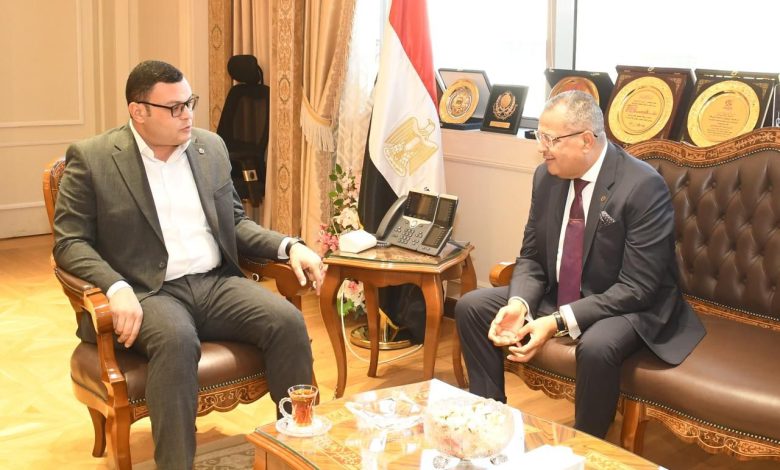 وزير الاسكان ومحافظ جنوب سيناء يتابعان الموقف التنفيذي للمشروعات المشتركة وزير الاسكان ومحافظ جنوب سيناء يتابعان الموقف التنفيذي للمشروعات المشتركة