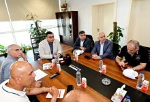 وزير الإسكان يعقد اجتماعاً بمقر جهاز العلمين الجديدة لمتابعة موقف تسليم وتشغيل المشروعات