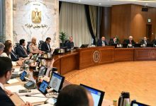 وزير التعليم العالي يستعرض تقريرًا بعنوان “جيل جديد من الجامعات المصرية المتخصصة”