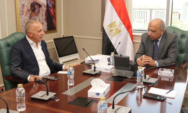 وزير الكهرباء يبحث مع مجموعة “السويدي إليكتريك” مستجدات تنفيذ مشروعات توفير التغذية الكهربائية وزير الكهرباء يبحث مع مجموعة “السويدي إليكتريك” مستجدات تنفيذ مشروعات توفير التغذية الكهربائية
