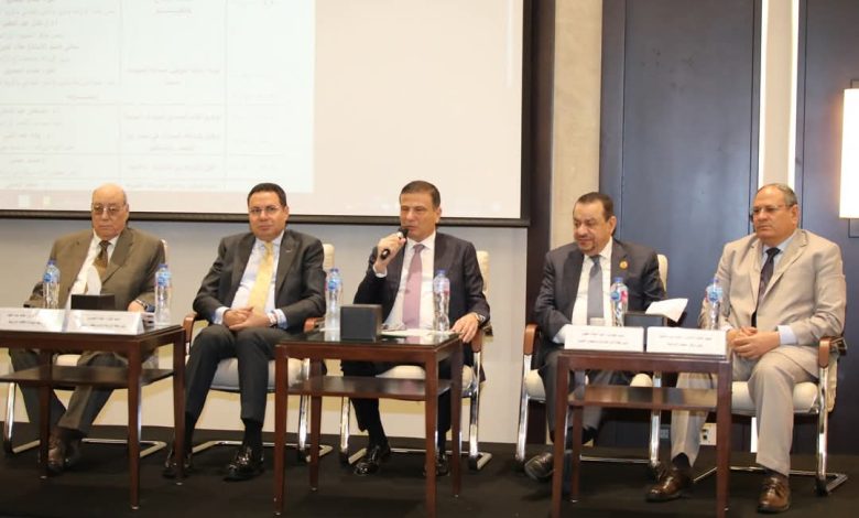 وزير الزراعة يطلق فعاليات ورشة عمل حول توطين صناعة المبيدات في مصر وزير الزراعة يطلق فعاليات ورشة عمل حول توطين صناعة المبيدات في مصر