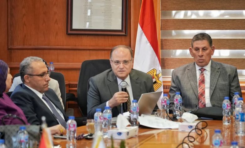 رئيس هيئة الدواء يشارك في اجتماع لجنة قطاع الدراسات الصيدلية بالمجلس الأعلى للجامعات رئيس هيئة الدواء يشارك في اجتماع لجنة قطاع الدراسات الصيدلية بالمجلس الأعلى للجامعات