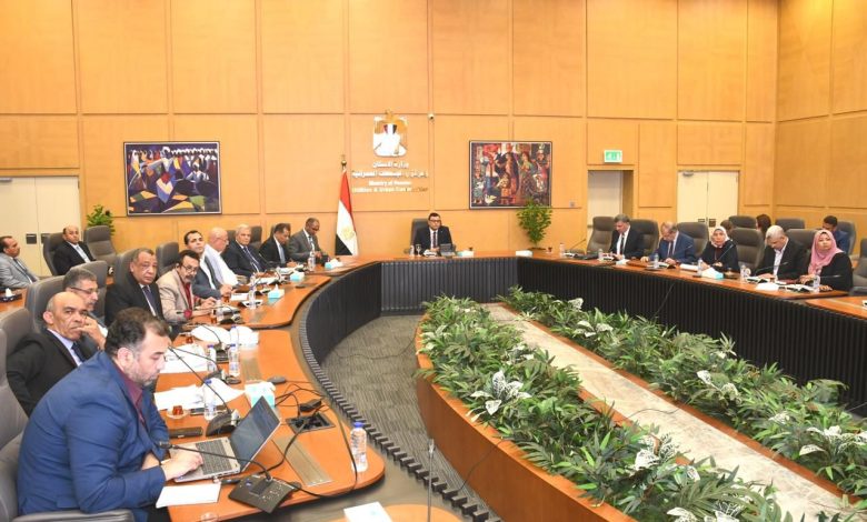 وزير الإسكان يتابع مشروعات “حياة كريمة” بالأقصر والفيوم وكفر الشيخ وزير الإسكان يتابع مشروعات “حياة كريمة” بالأقصر والفيوم وكفر الشيخ