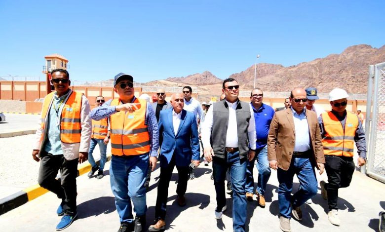 وزير الإسكان يبدأ جولة بمشروع تطوير موقع “التجلى الأعظم فوق أرض السلام” بمدينة سانت كاترين بسيناء وزير الإسكان يبدأ جولة بمشروع تطوير موقع “التجلى الأعظم فوق أرض السلام” بمدينة سانت كاترين بسيناء