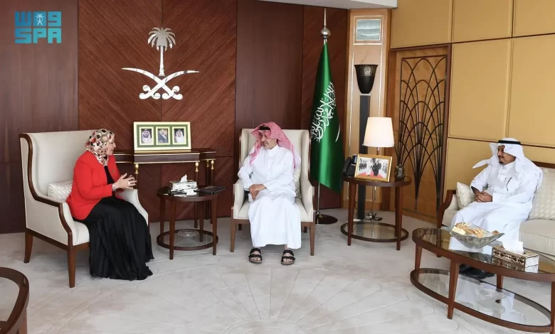 السفير الحصيني يستقبل الأمين العام لصندوق تطوير التعليم بمصر السفير الحصيني يستقبل الأمين العام لصندوق تطوير التعليم بمصر