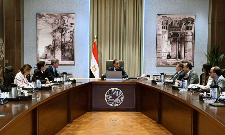 رئيس الوزراء يستقبل الرئيس التنفيذي لشركة “فيزا” لاستعراض الفرص الاستثمارية رئيس الوزراء يستقبل الرئيس التنفيذي لشركة “فيزا” لاستعراض الفرص الاستثمارية