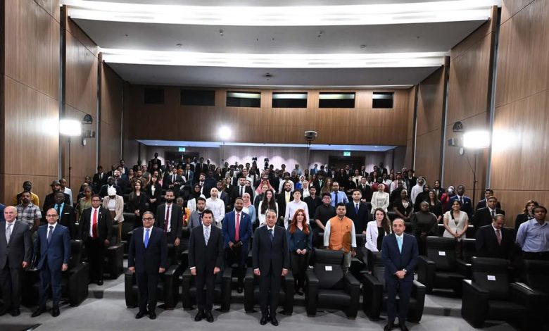 رئيس الوزراء يستقبل 150 شابًا وفتاة من 80 دولة ضمن فعاليات “منحة ناصر للقيادة الدولية” رئيس الوزراء يستقبل 150 شابًا وفتاة من 80 دولة ضمن فعاليات “منحة ناصر للقيادة الدولية”